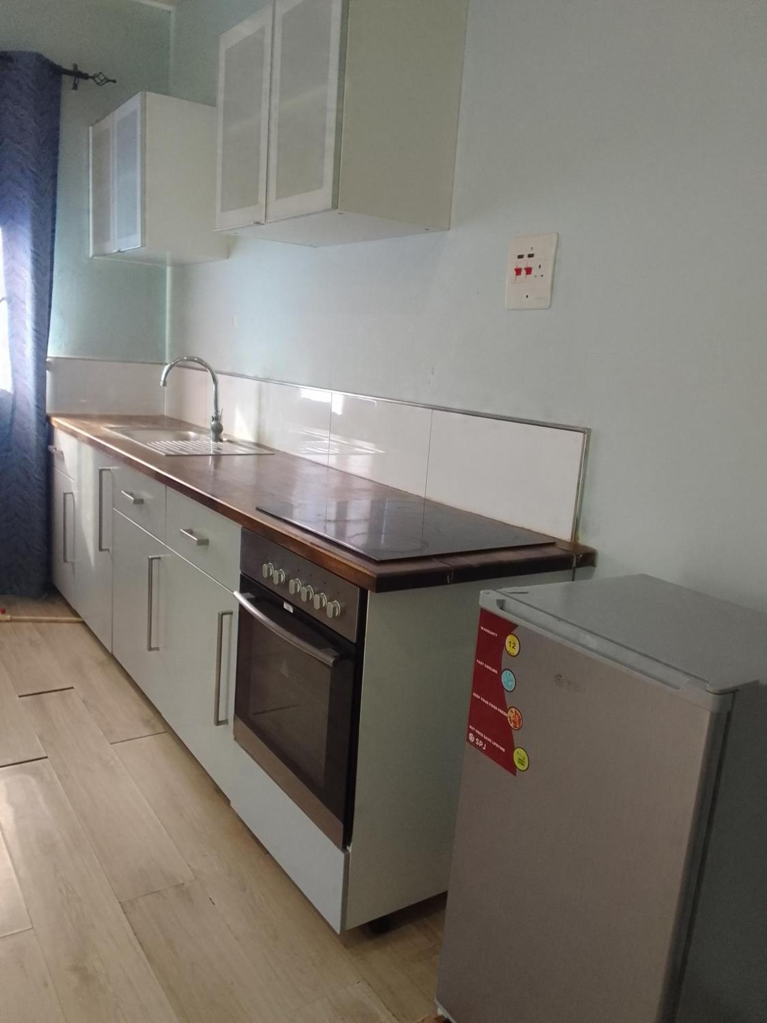 Vapour Lounge Aparthotel Лусака Екстериор снимка